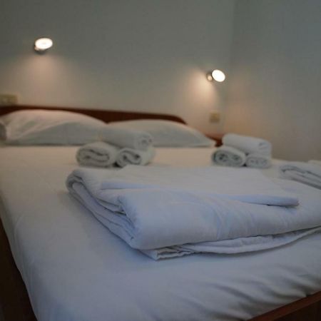 Sesar Apartments Krk - No. 2 Vinko Krk Town Luaran gambar