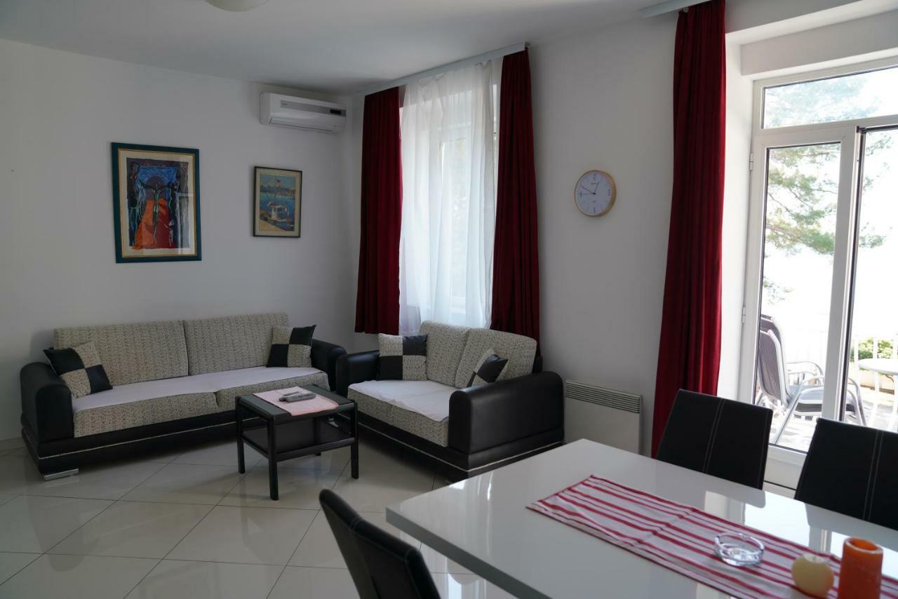 Sesar Apartments Krk - No. 2 Vinko Krk Town Luaran gambar