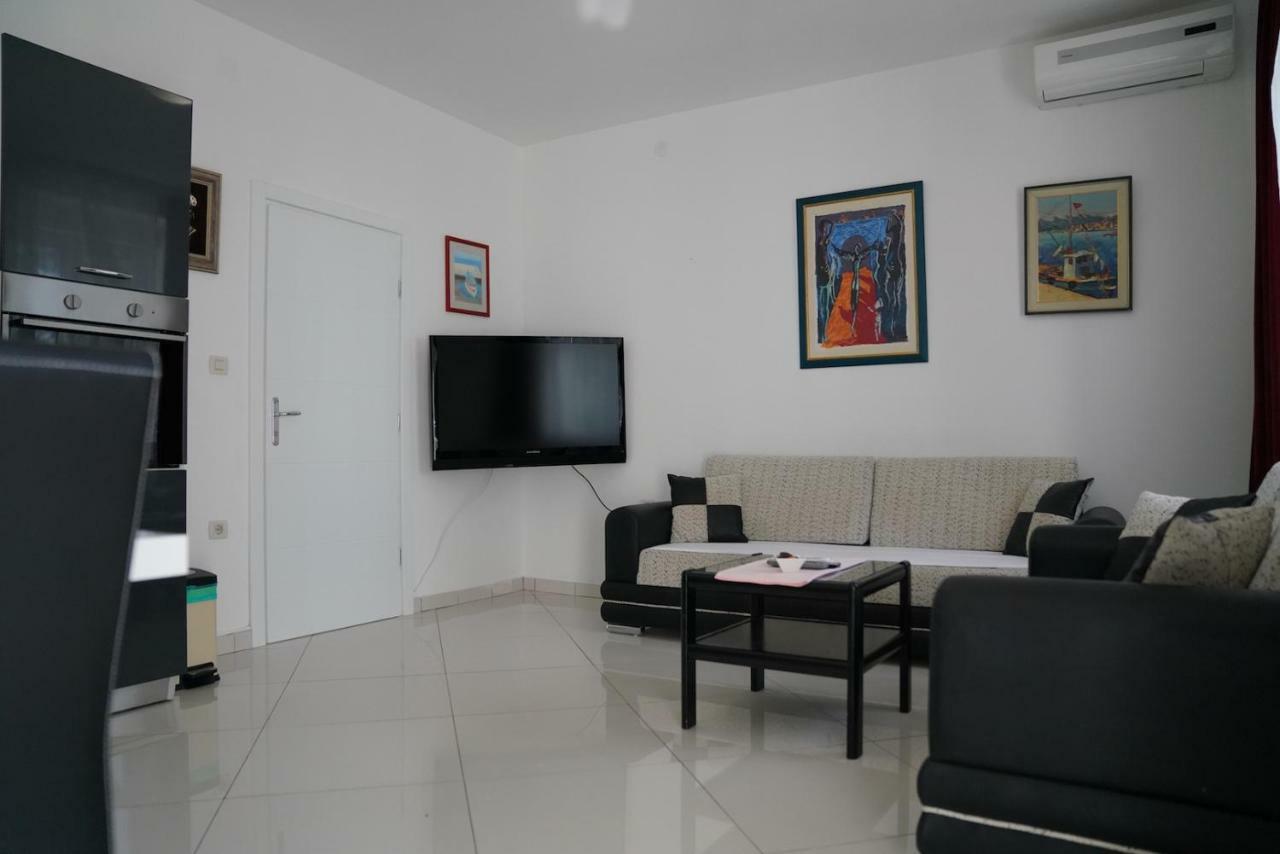 Sesar Apartments Krk - No. 2 Vinko Krk Town Luaran gambar